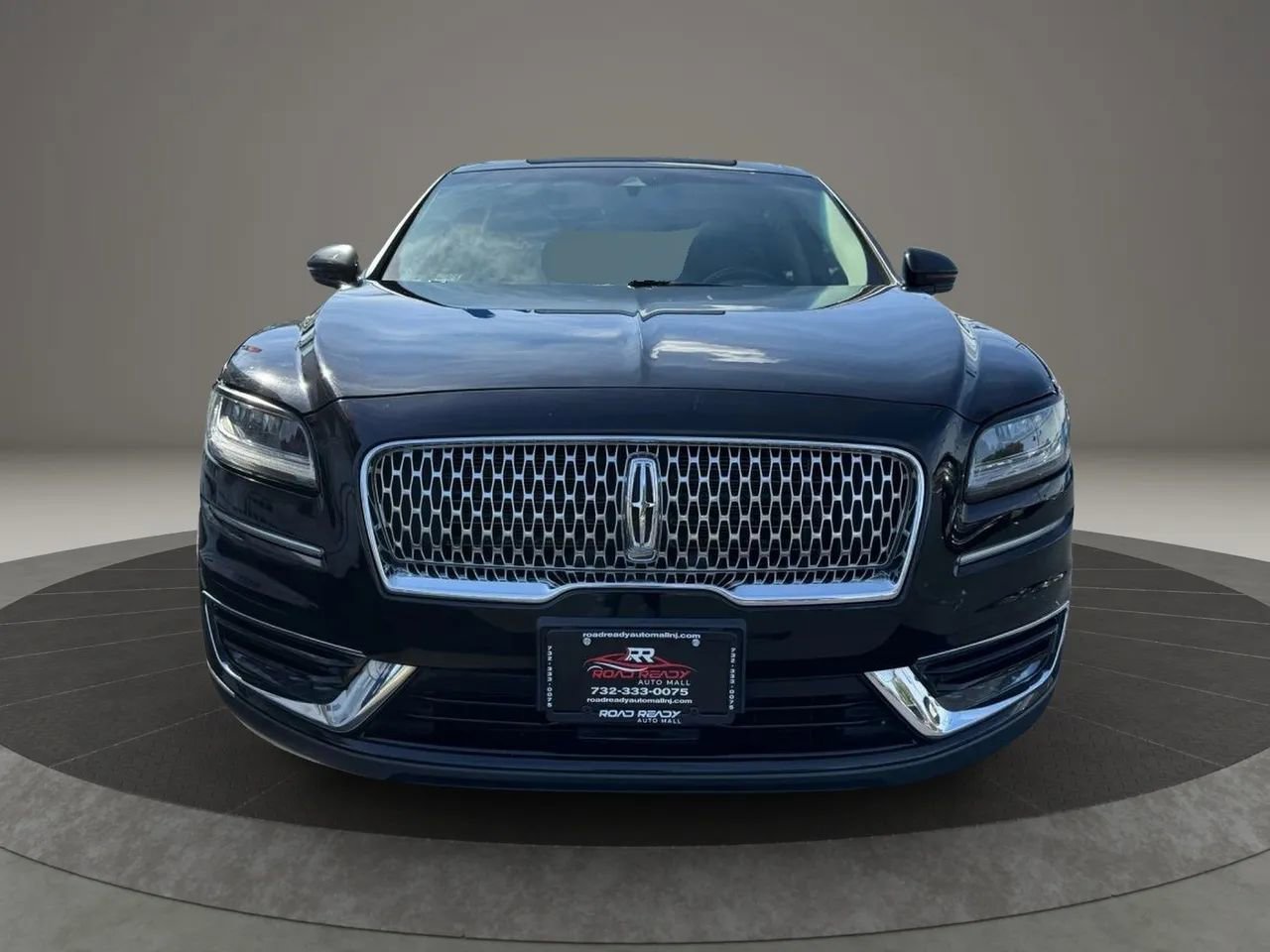 Used 2019 Lincoln Nautilus Select image 3
