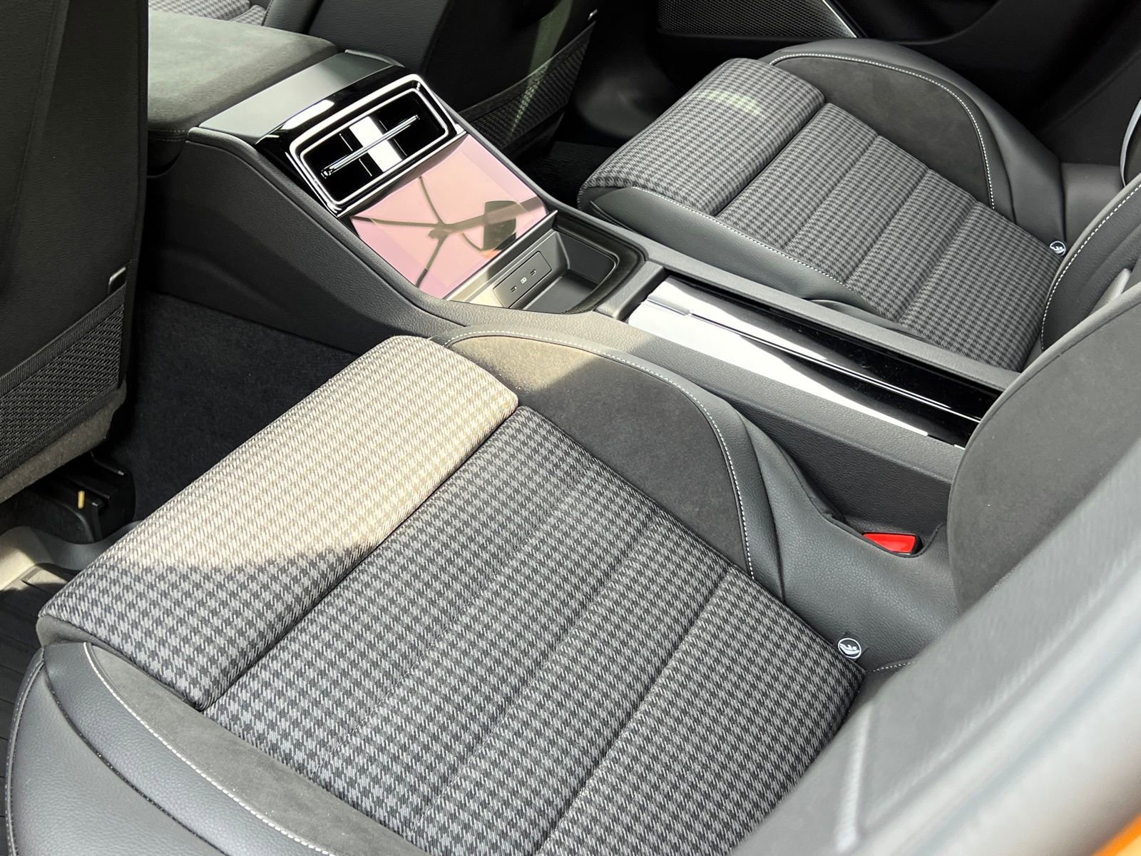 Certified 2026 Porsche Panamera GTS image 23