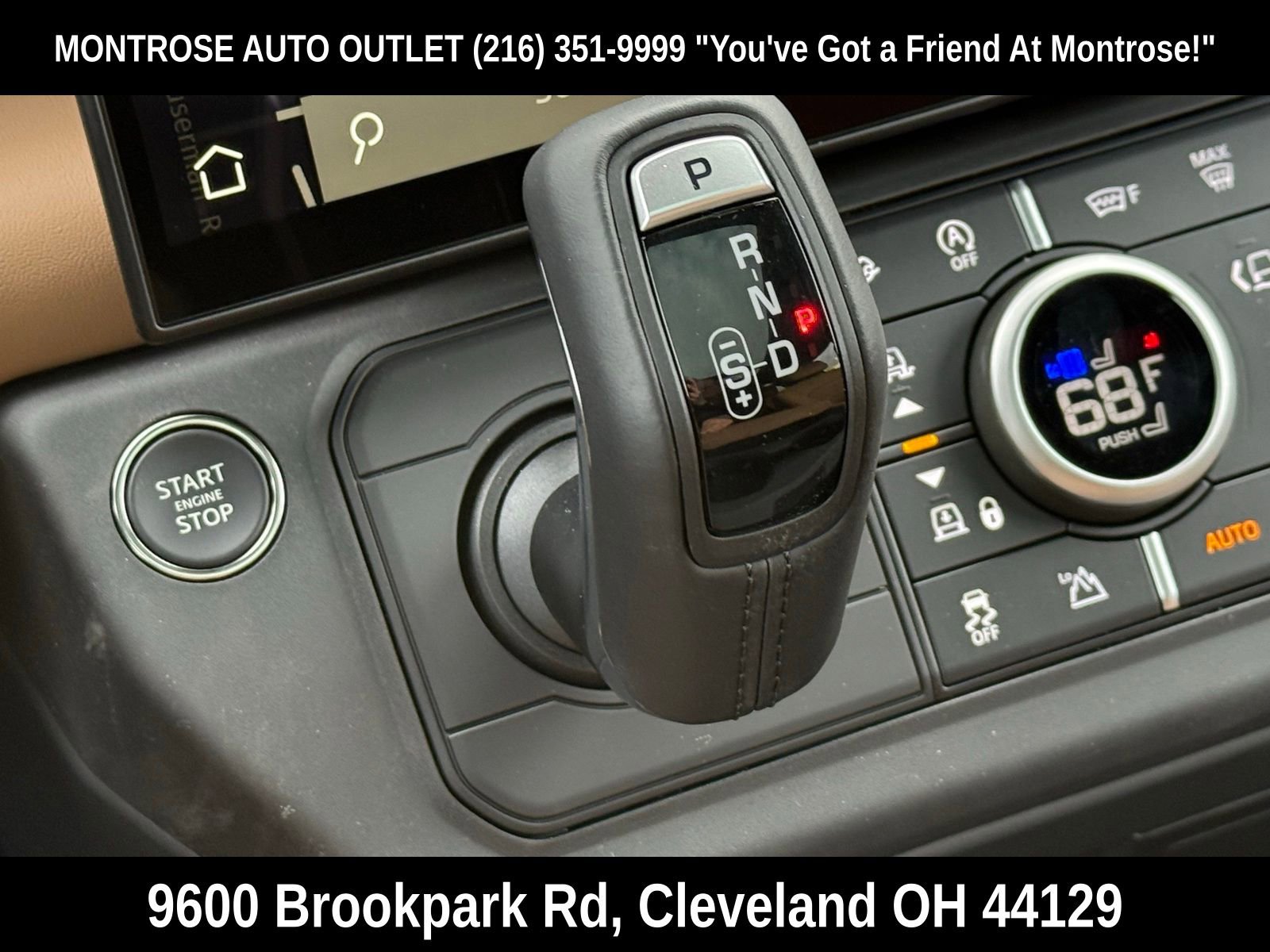 New 2026 Land Rover Defender 130 X-Dynamic SE image 27