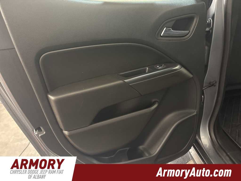 Used 2022 Chevrolet Colorado LT w/ LT Convenience Package image 22