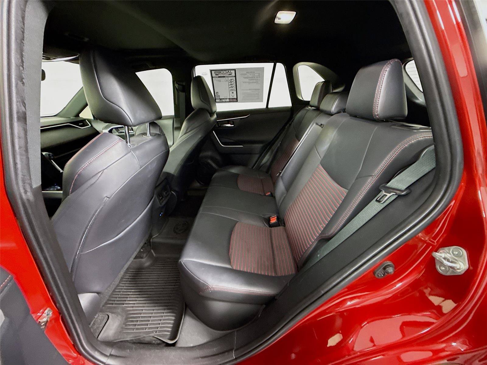 Used 2022 Toyota RAV4 XSE AWD/4WD image 17