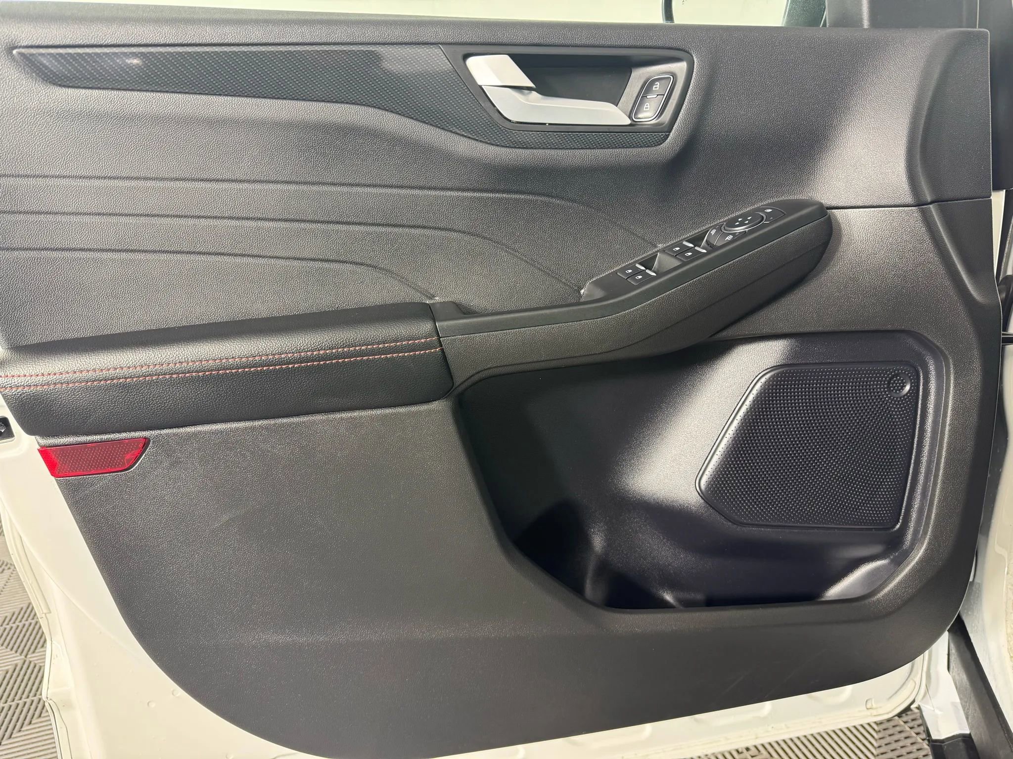 Used 2024 Ford Escape ST-Line w/ Tech Pack #1 image 38