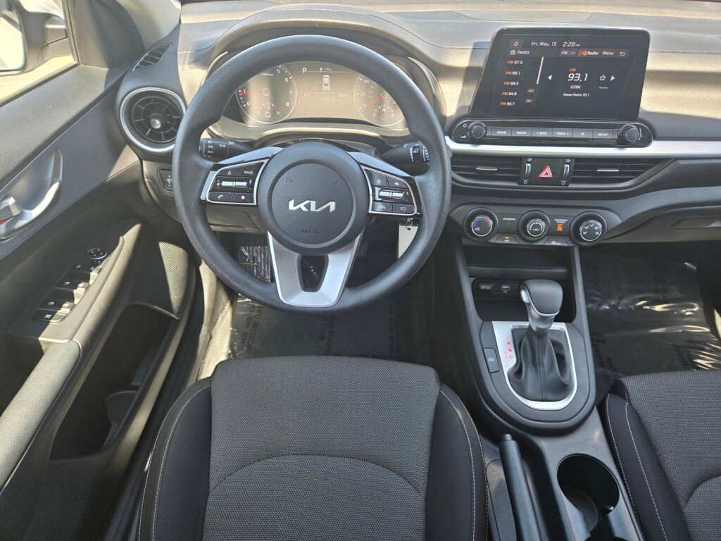 Used 2023 Kia Forte LXS FWD image 11