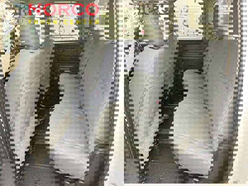 Used 2018 RAM 3500 Tradesman w/ Chrome Appearance Group image 17