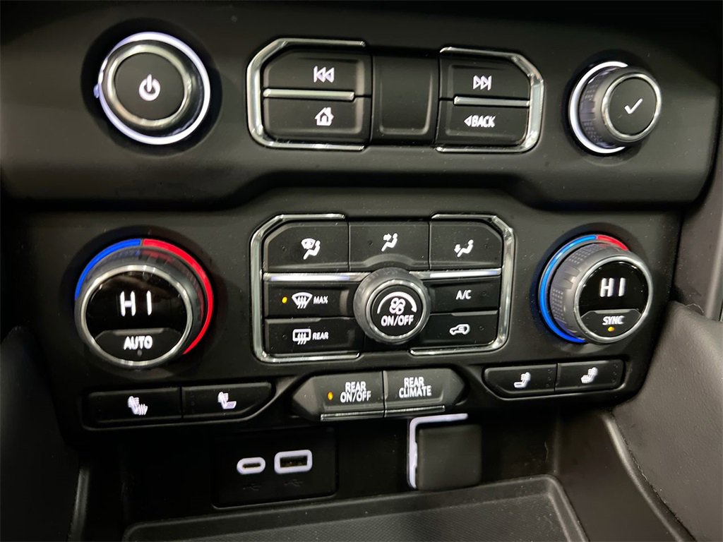 Used 2022 Chevrolet Tahoe RST w/ Sport Performance Package image 16