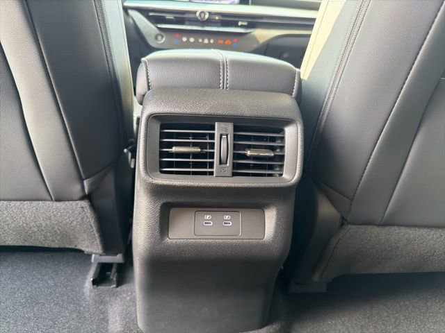 Certified 2025 Nissan Murano SL w/ Cargo Package AWD/4WD image 12