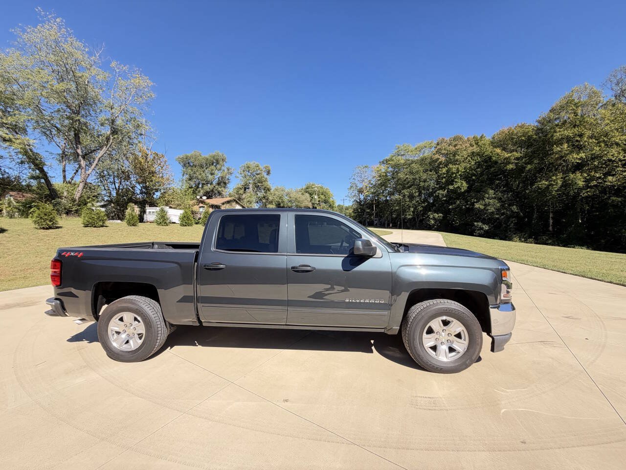 Used 2018 Chevrolet Silverado 1500 LT w/ LT Fleet Plus Package AWD/4WD image 5