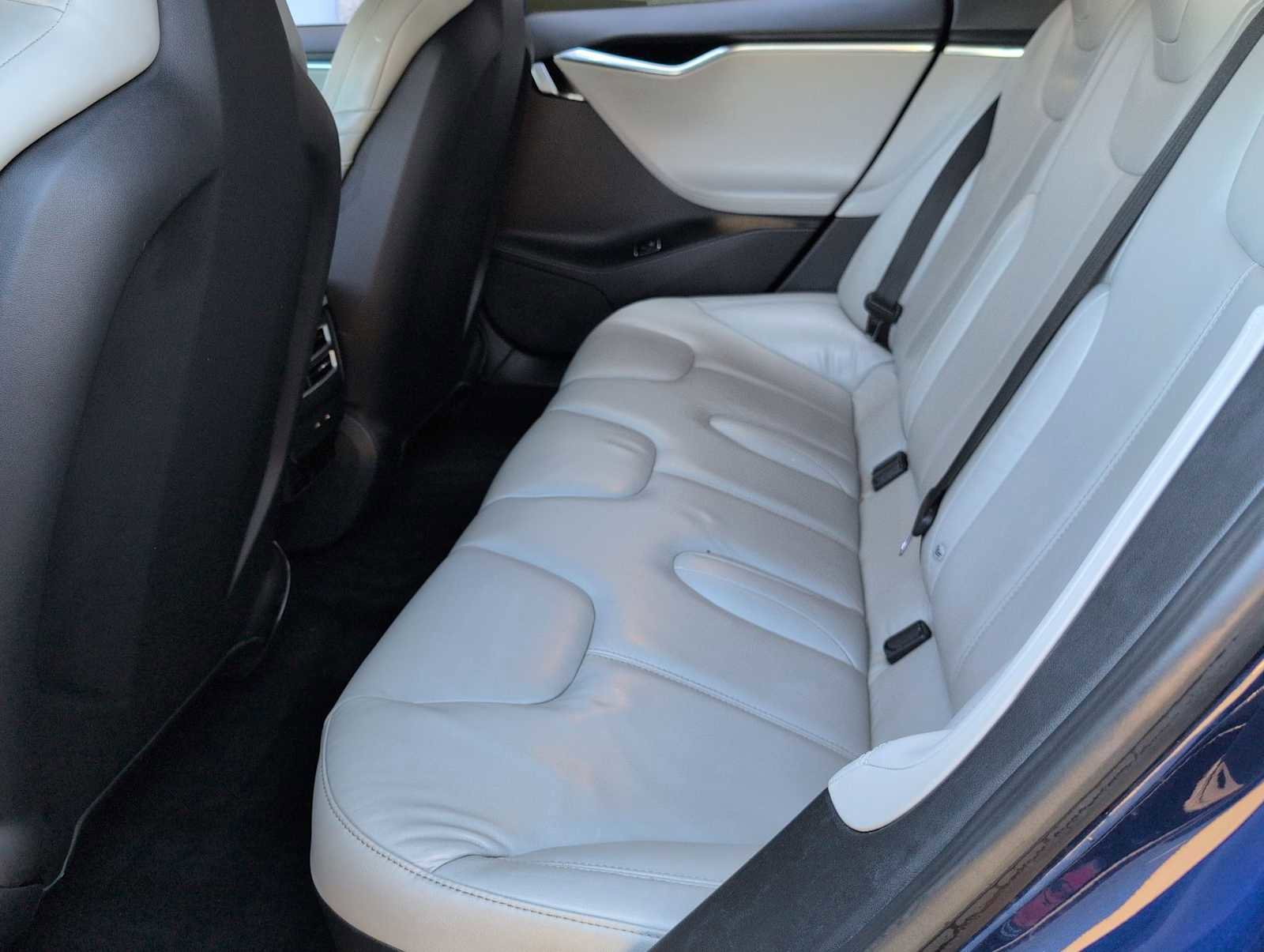 Used 2016 Tesla Model S image 18