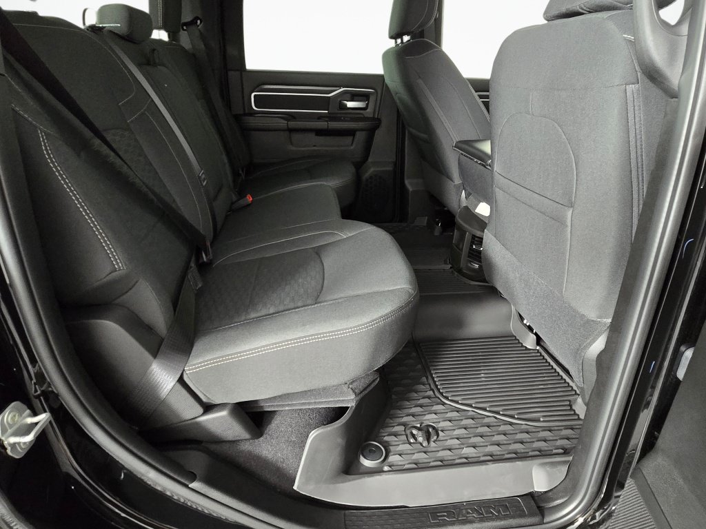 New 2026 RAM 3500 Big Horn AWD/4WD image 24