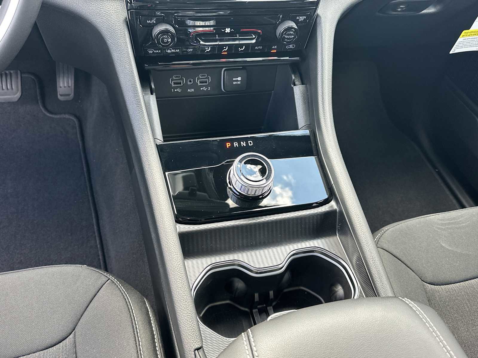 New 2025 Jeep Grand Cherokee L Laredo image 28