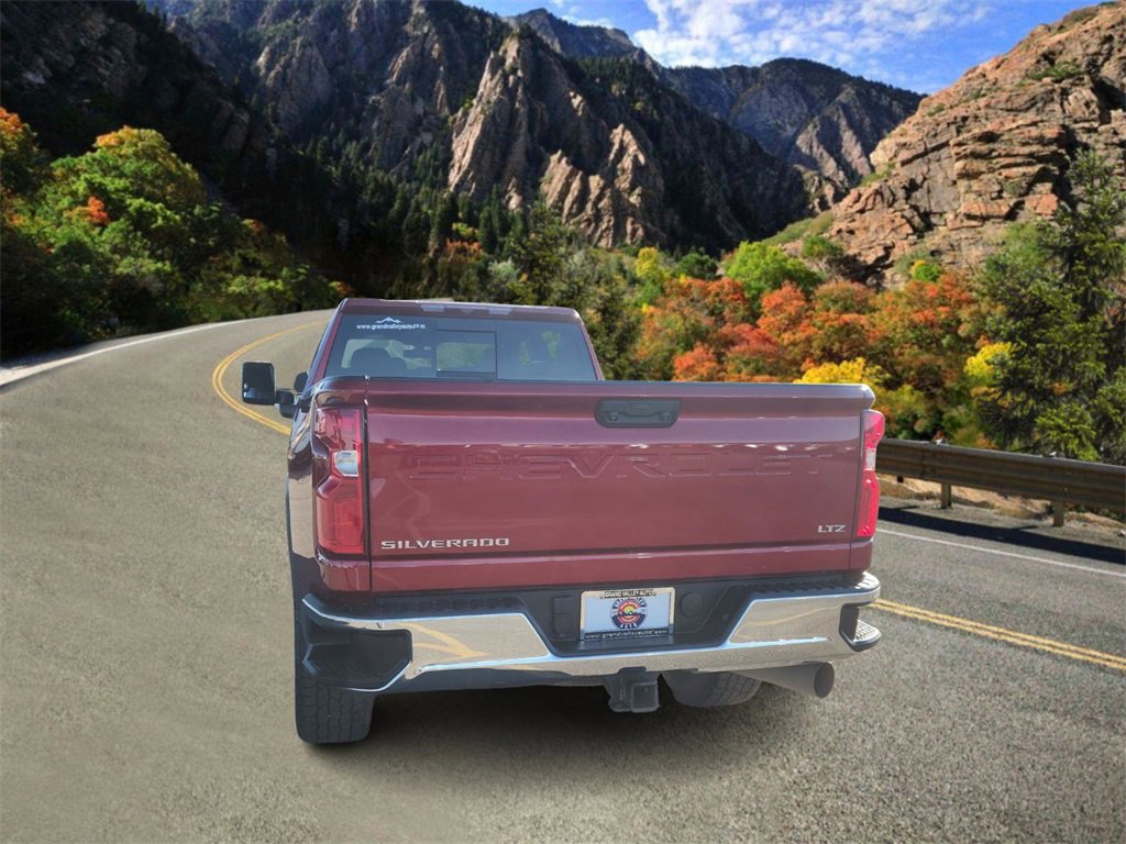 Used 2020 Chevrolet Silverado 3500 LTZ w/ LTZ Convenience Package image 4