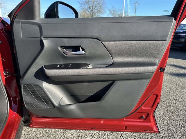 New 2026 Nissan Kicks SV image 8