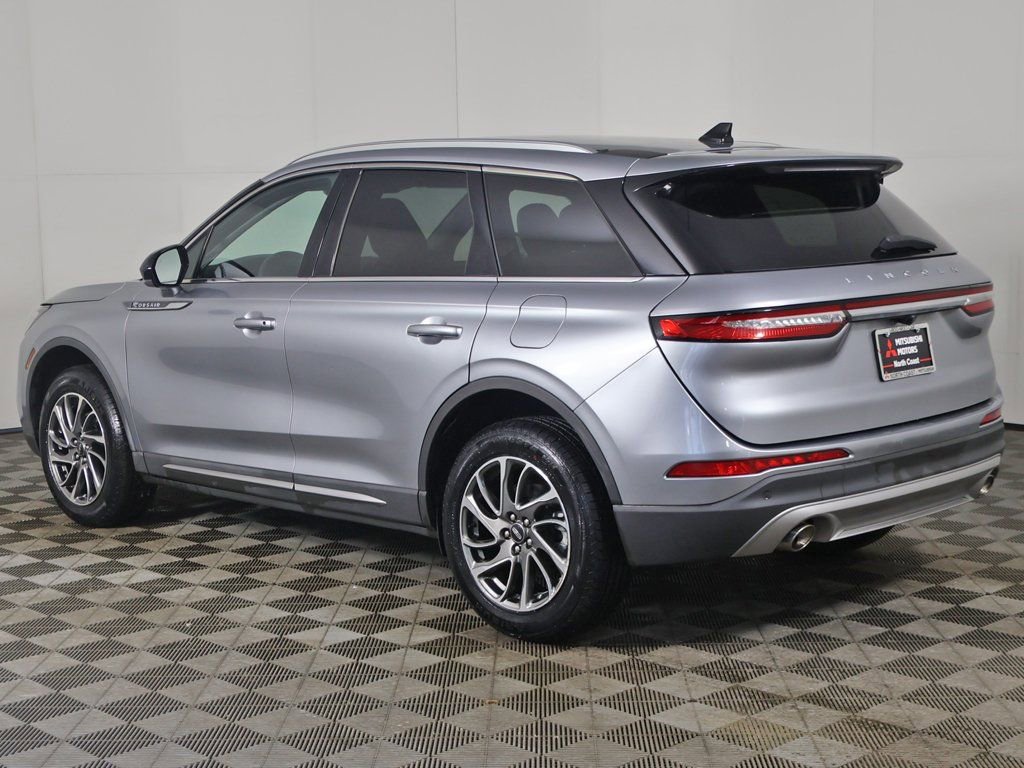 Used 2022 Lincoln Corsair AWD w/ Equipment Group 101A image 9