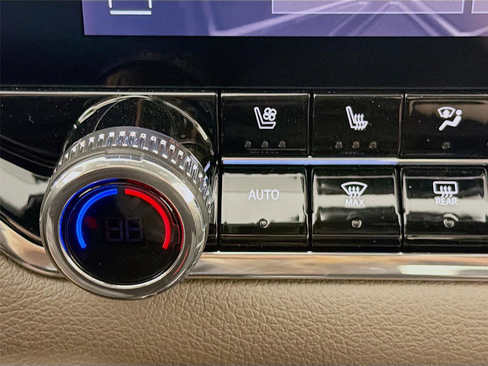 New 2026 GMC Canyon Denali w/ LPO, Denali Black Edition image 21