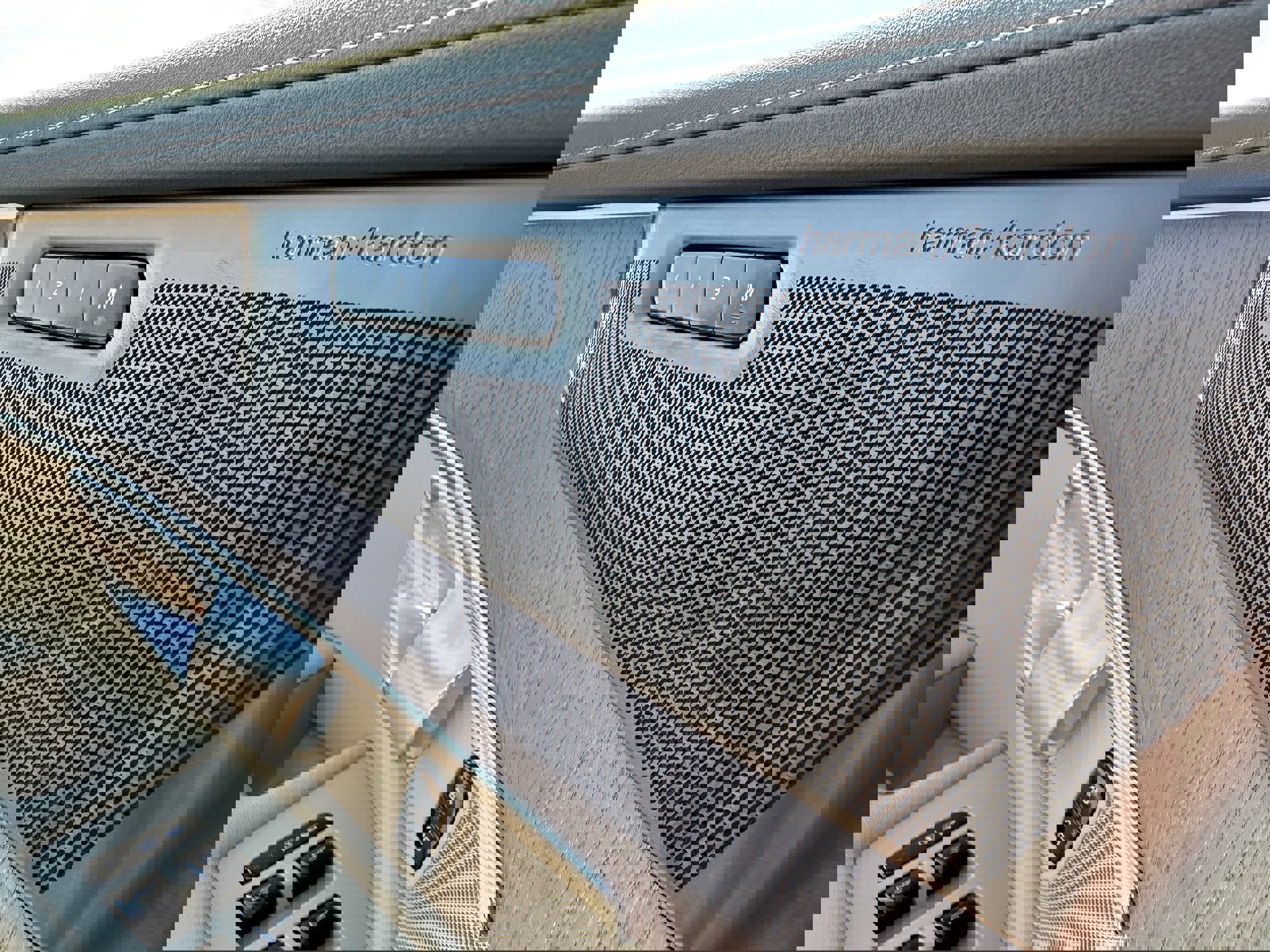 New 2026 Volvo XC90 B6 Ultra w/ Protection Package image 19