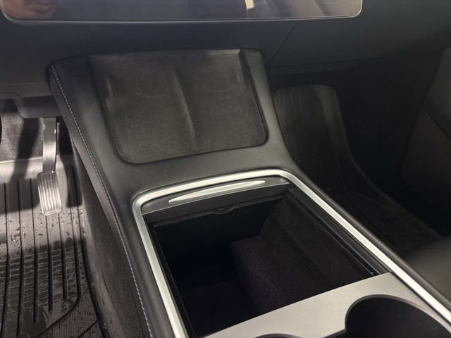 Used 2023 Tesla Model Y Long Range image 18