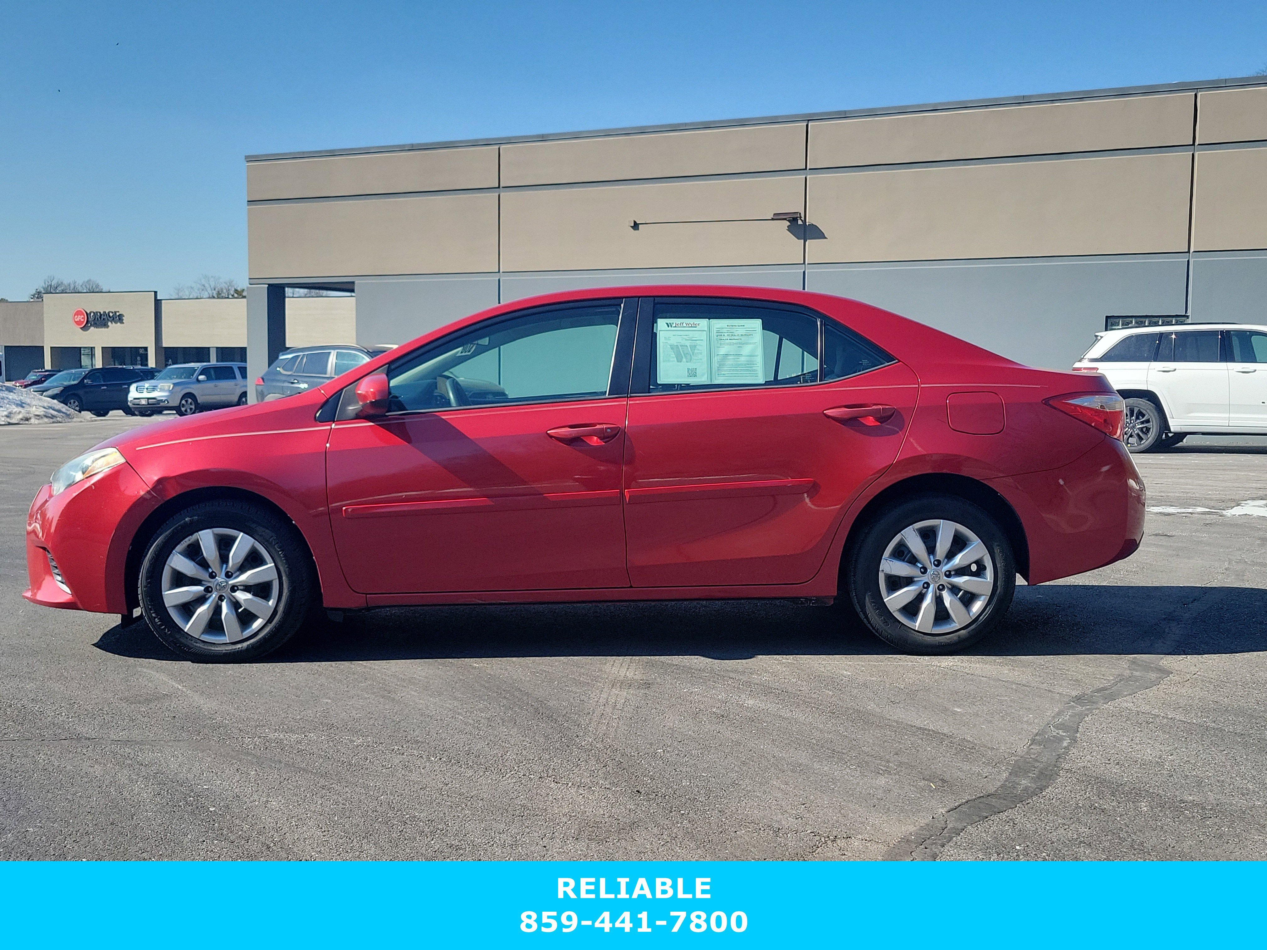 Used 2015 Toyota Corolla LE image 7