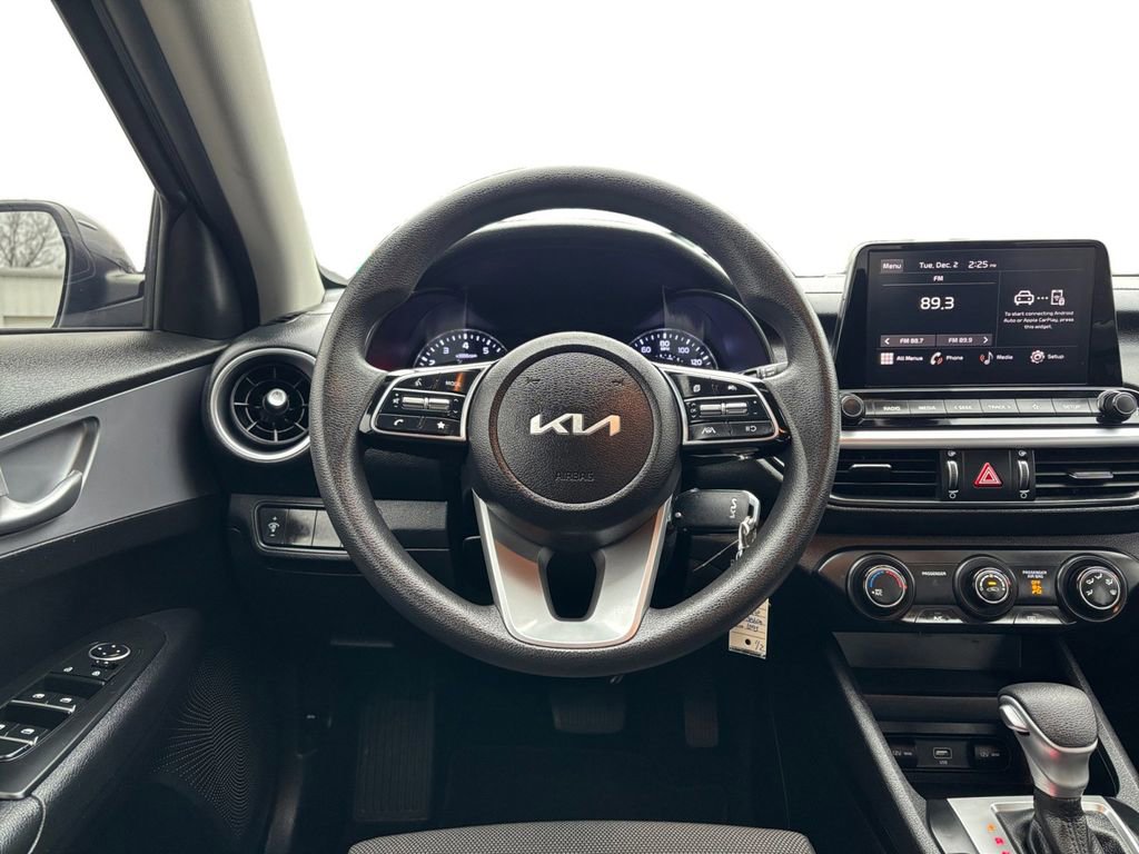 Used 2023 Kia Forte LX image 18