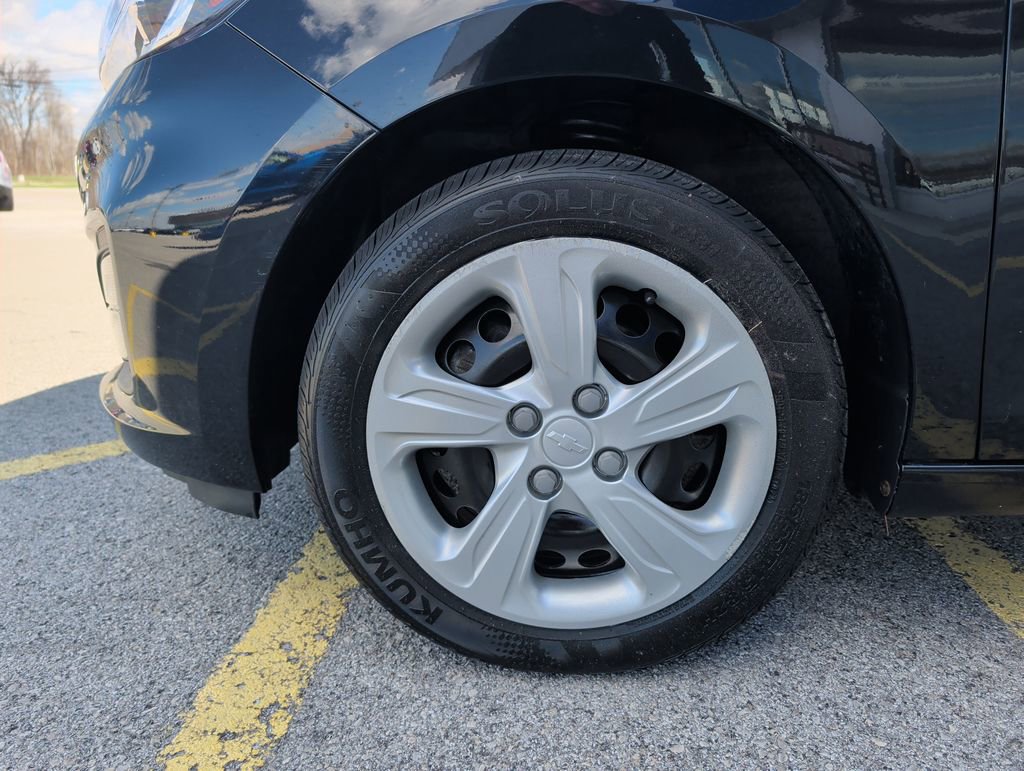 Used 2022 Chevrolet Spark LS image 4