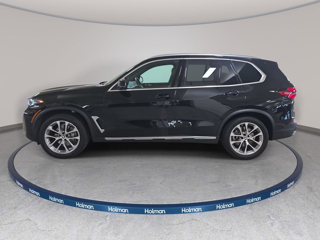 Used 2024 BMW X5 sDrive40i w/ Premium Package image 9
