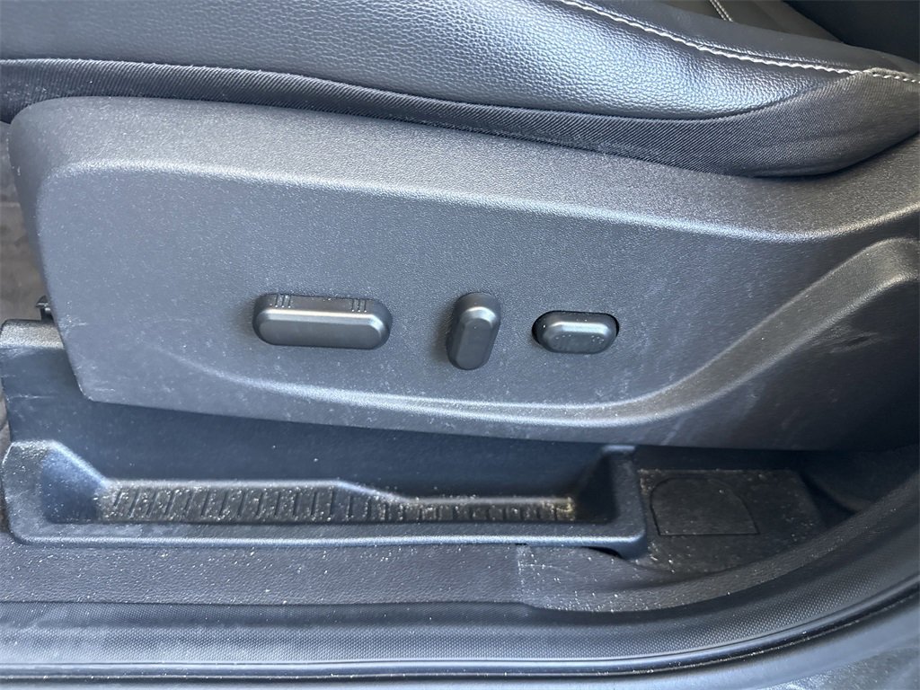 Used 2017 Ford Escape Titanium image 14