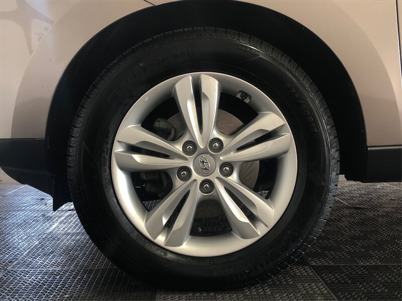 Used 2012 Hyundai Tucson GLS FWD image 18