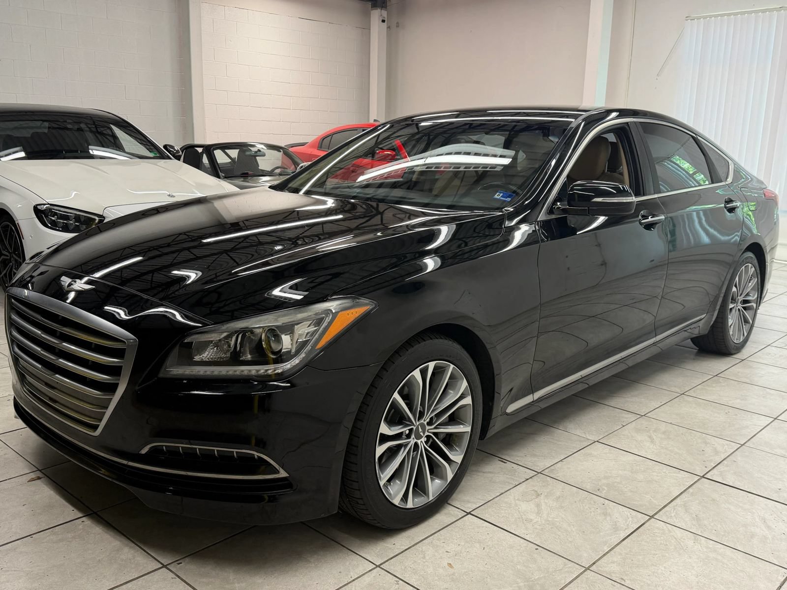 Used 2016 Hyundai Genesis 3.8 RWD image 3