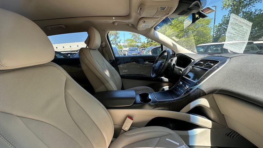 Used 2019 Lincoln Nautilus Reserve FWD image 5