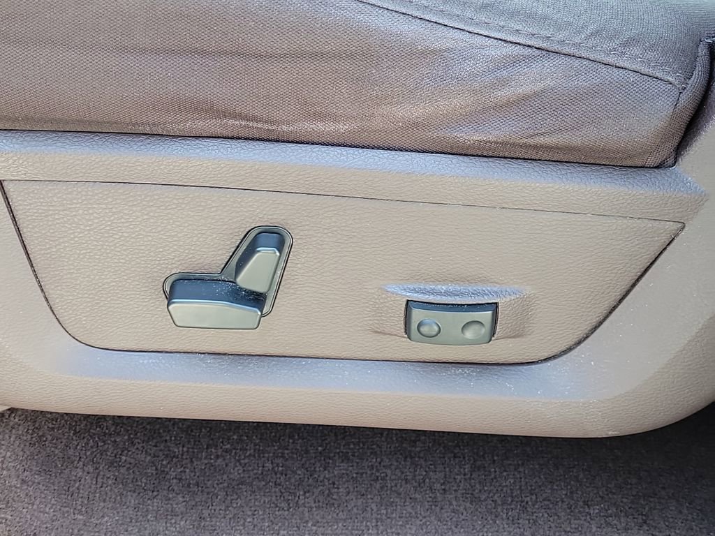 Used 2013 RAM 1500 Big Horn image 16