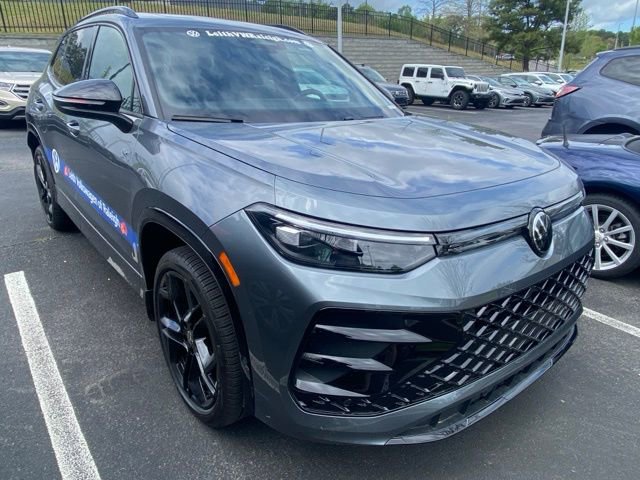 Used 2025 Volkswagen Tiguan SE R-Line