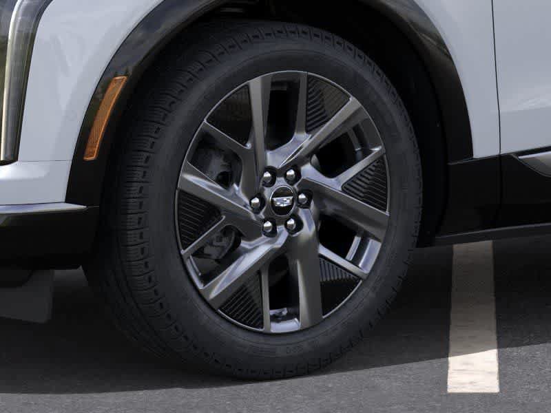 New 2027 Cadillac Optiq Luxury w/ LPO, Floor Liner Package AWD/4WD image 9
