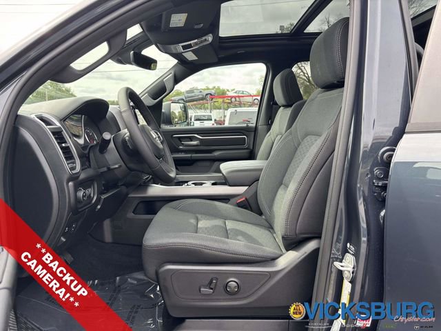 New 2026 RAM 1500 4x4 Crew Cab image 3