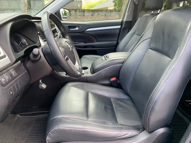 Used 2018 Toyota Highlander XLE image 13