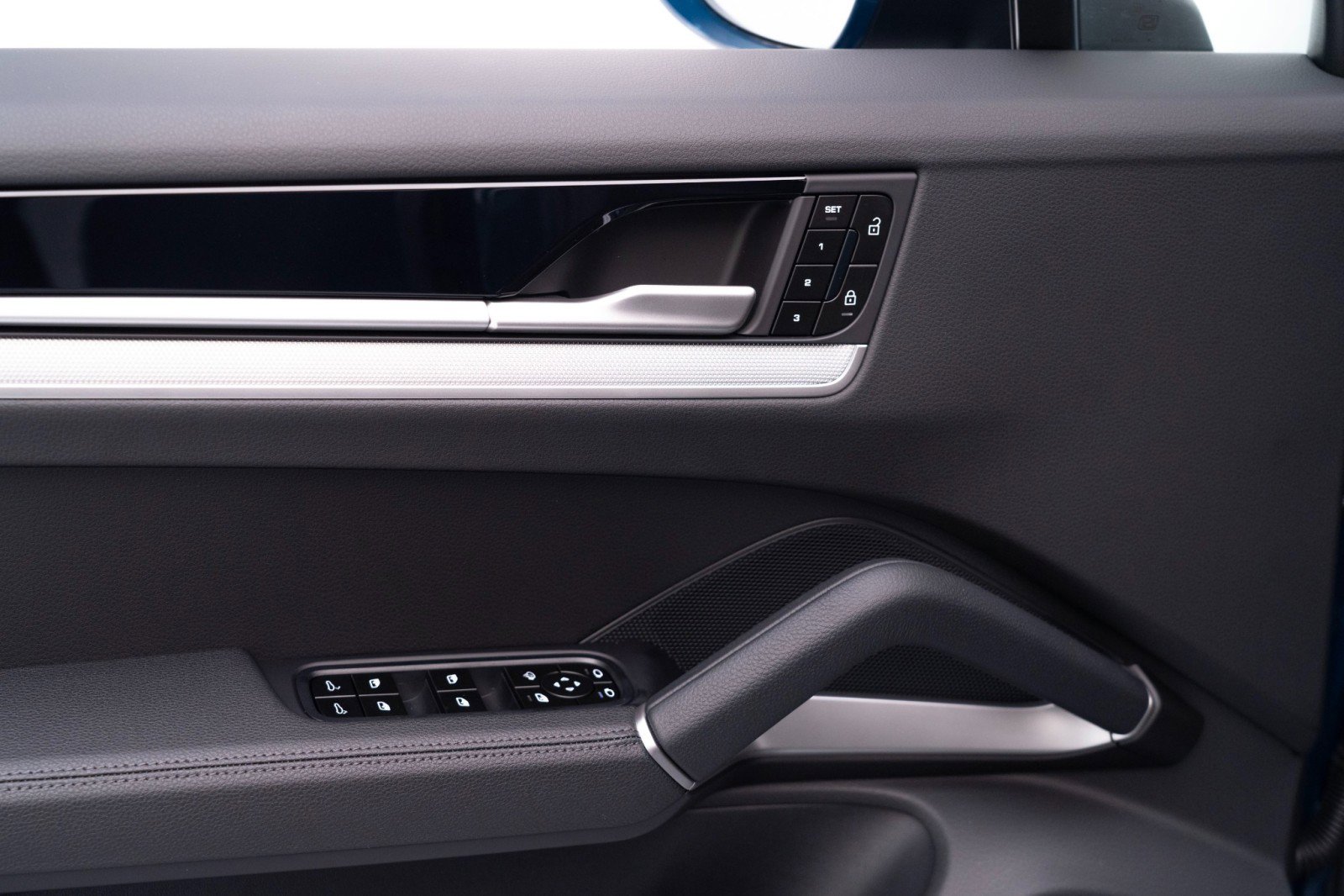 New 2026 Porsche Cayenne image 22