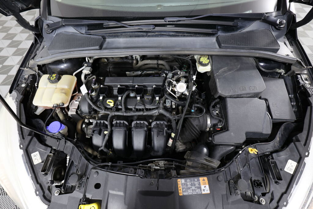 Used 2017 Ford Focus SE FWD image 36