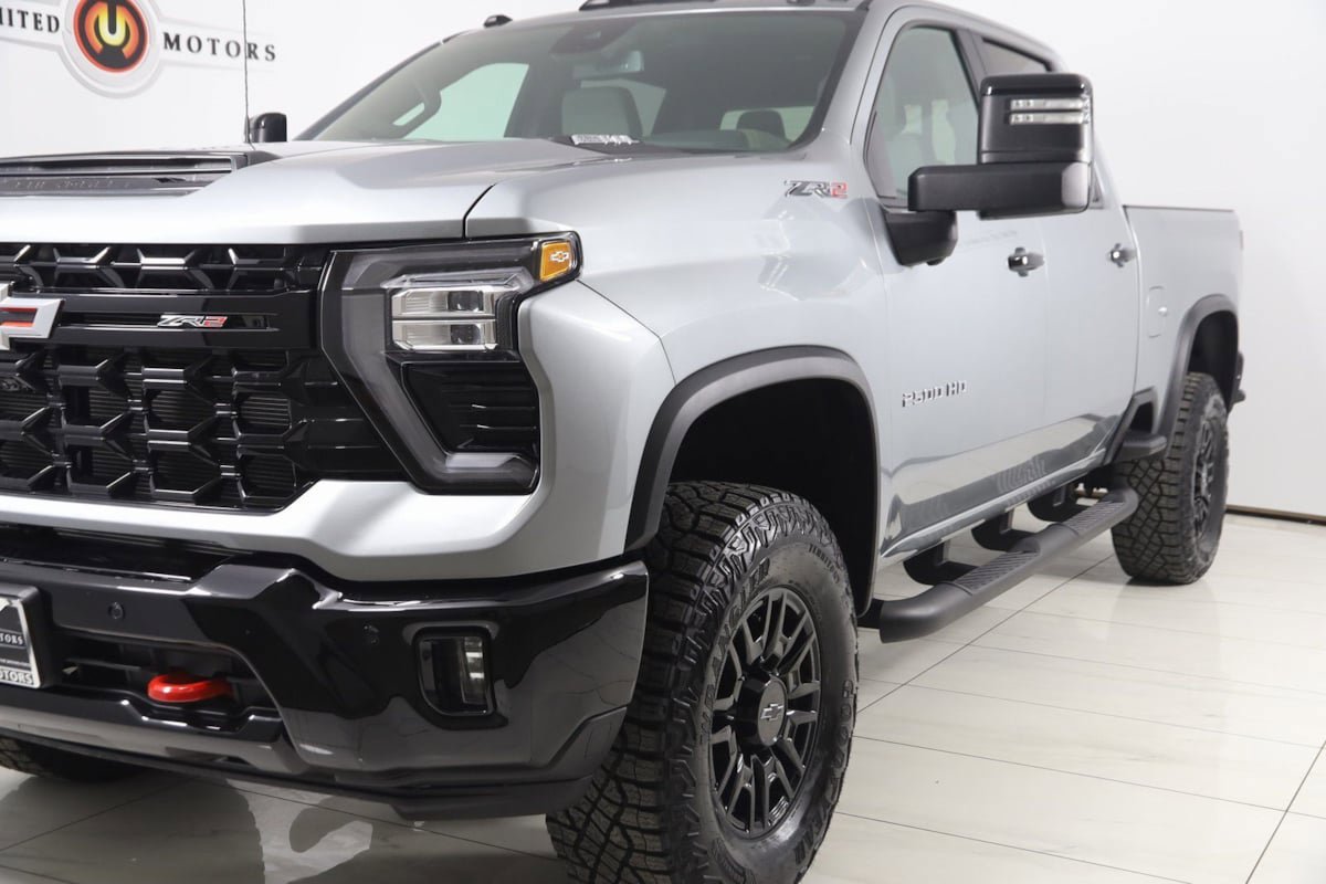 Used 2025 Chevrolet Silverado 2500 ZR2 AWD/4WD image 53