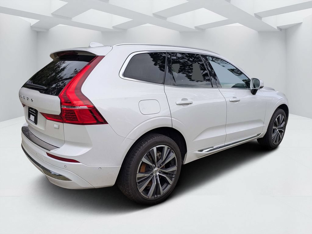 Used 2022 Volvo XC60 T8 Inscription Expression AWD/4WD image 3