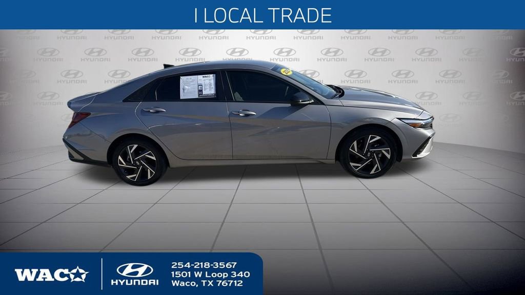 Used 2025 Hyundai Elantra Sport image 6