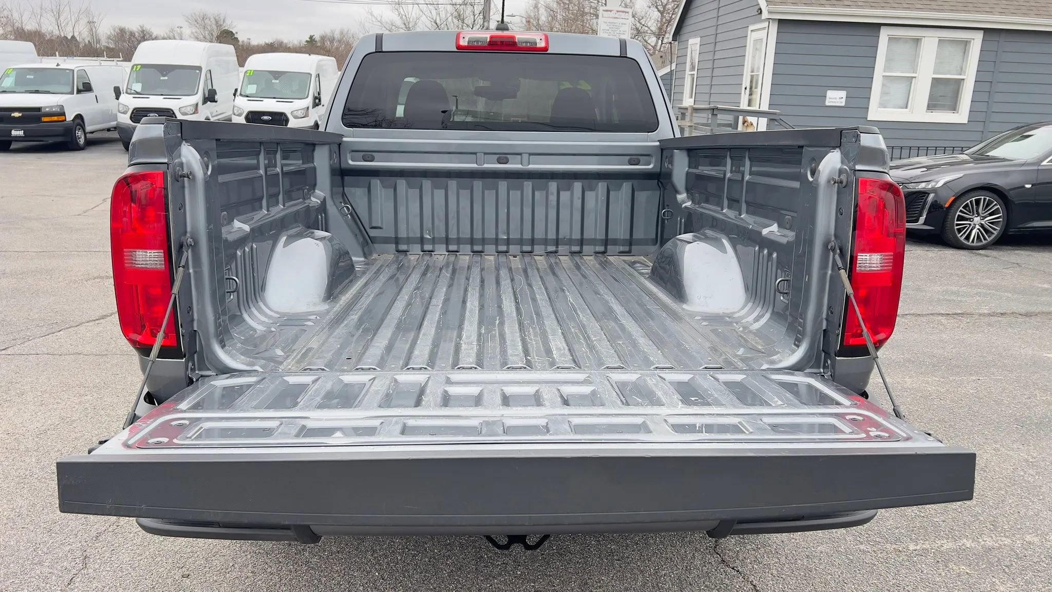 Used 2022 Chevrolet Colorado LT w/ Fleet Safety Package RWD image 15