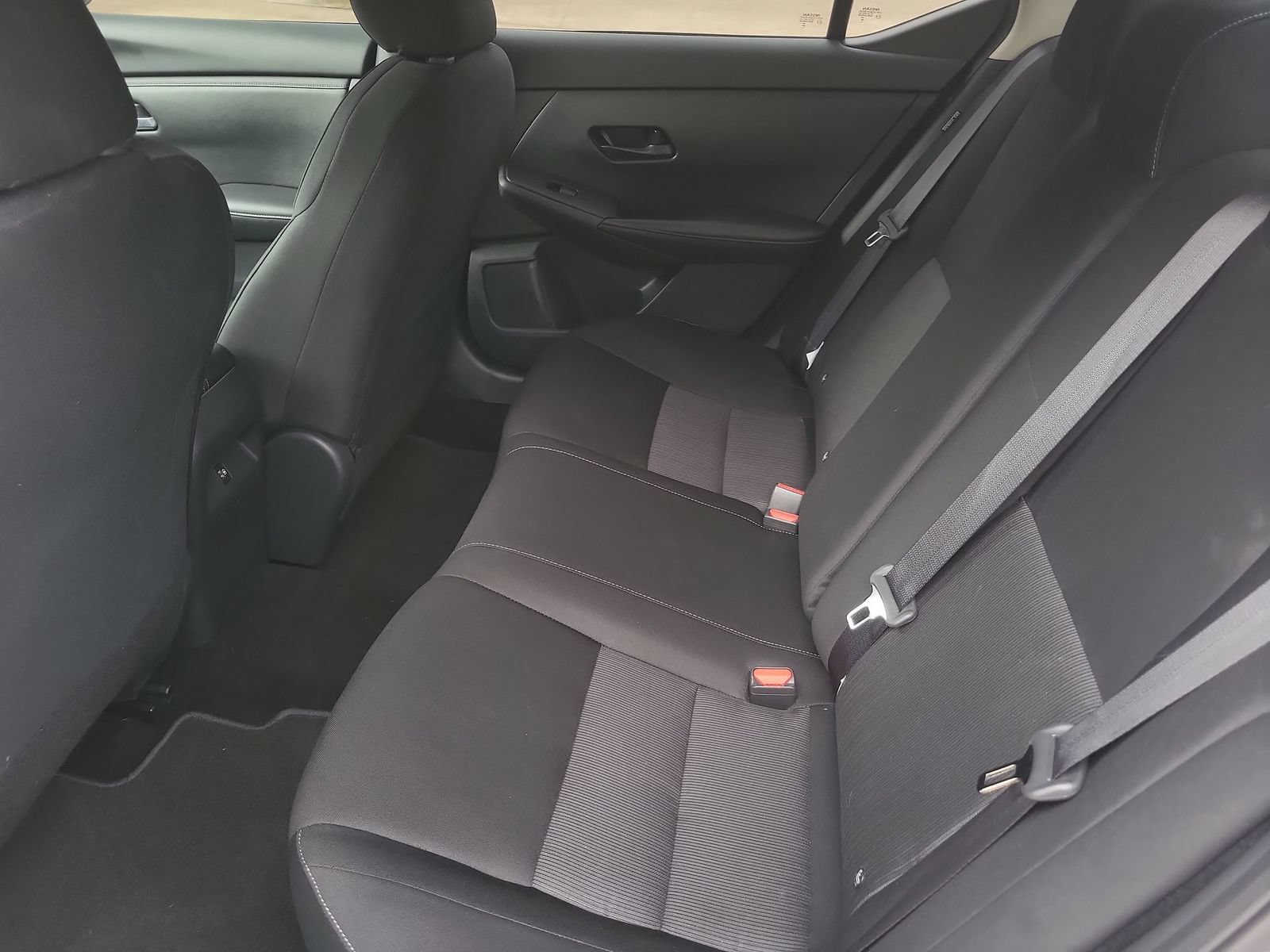 Used 2024 Nissan Sentra SV FWD image 23