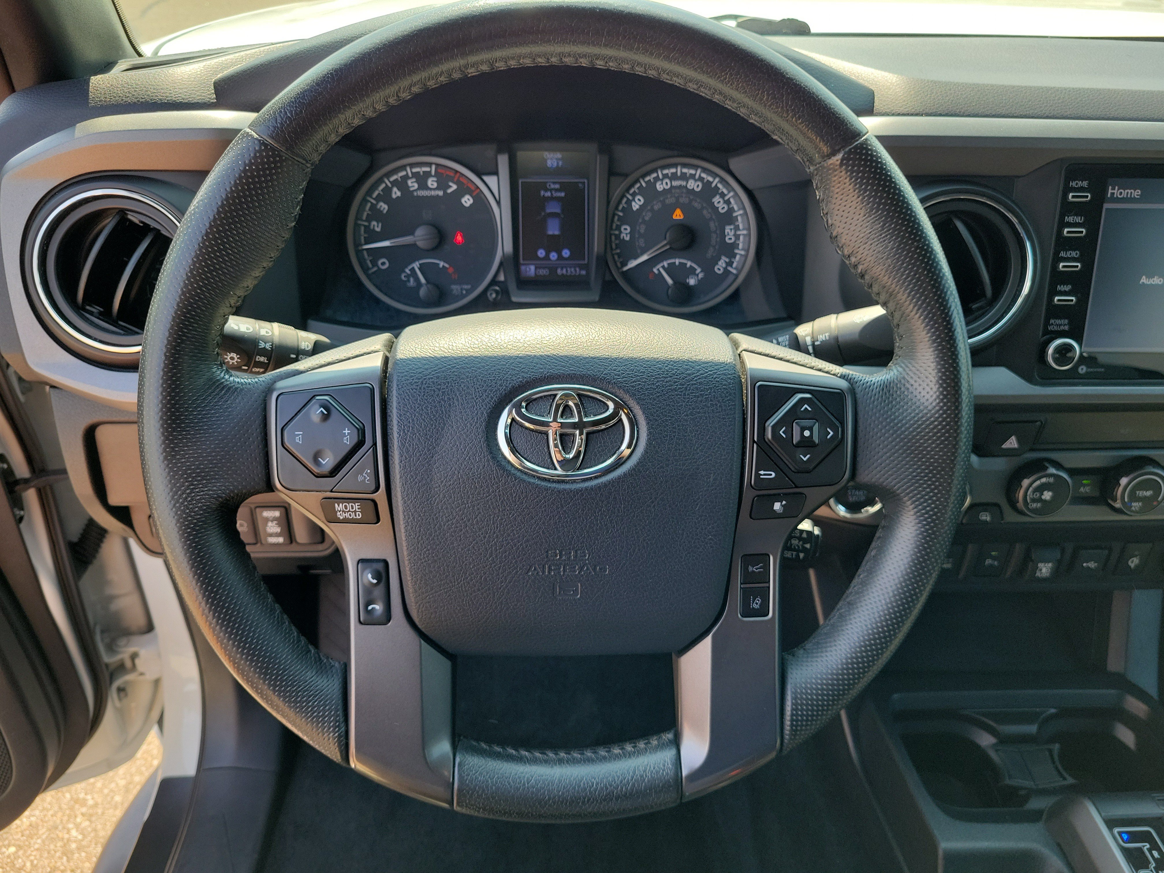 Used 2020 Toyota Tacoma TRD Off-Road w/ Technology Package AWD/4WD image 21