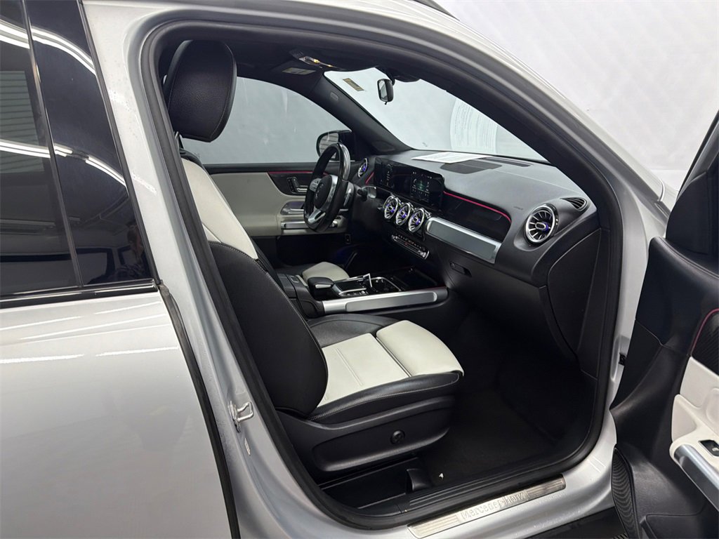 Used 2021 Mercedes-Benz GLB 250 image 15