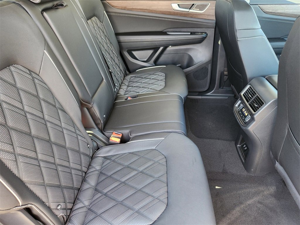 New 2026 Volkswagen Atlas SEL Premium R-Line image 29