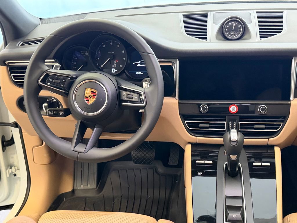 New 2026 Porsche Macan AWD/4WD image 20