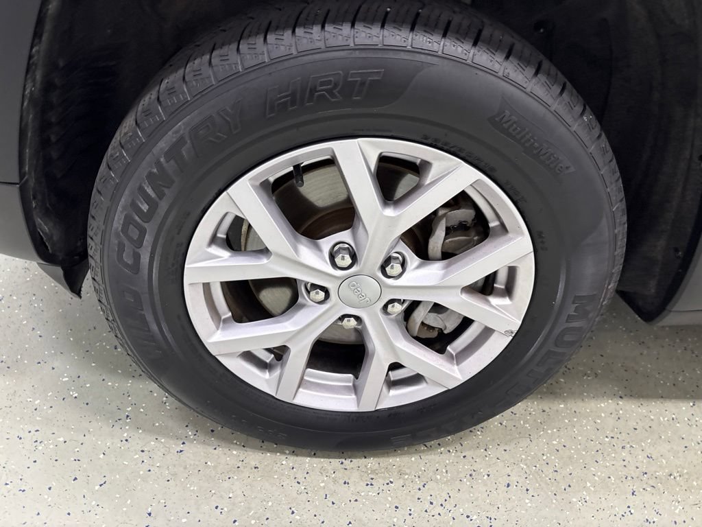 Used 2021 Jeep Grand Cherokee L Limited AWD/4WD image 11