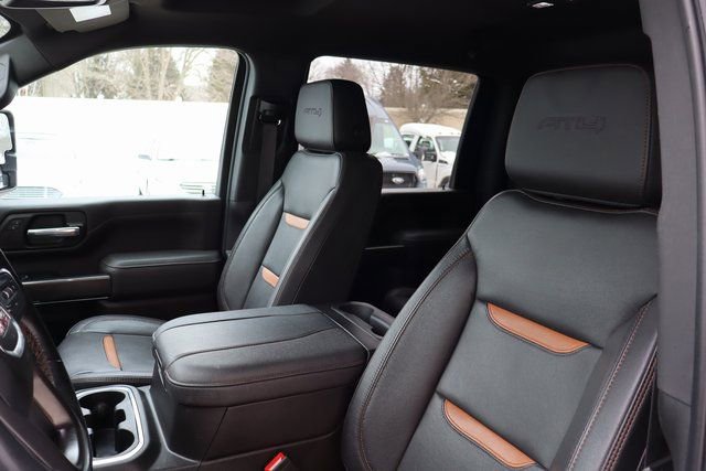 Used 2023 GMC Sierra 3500 AT4 w/ AT4 Preferred Package AWD/4WD image 5