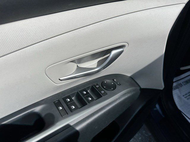 Used 2025 Hyundai Tucson SEL image 12