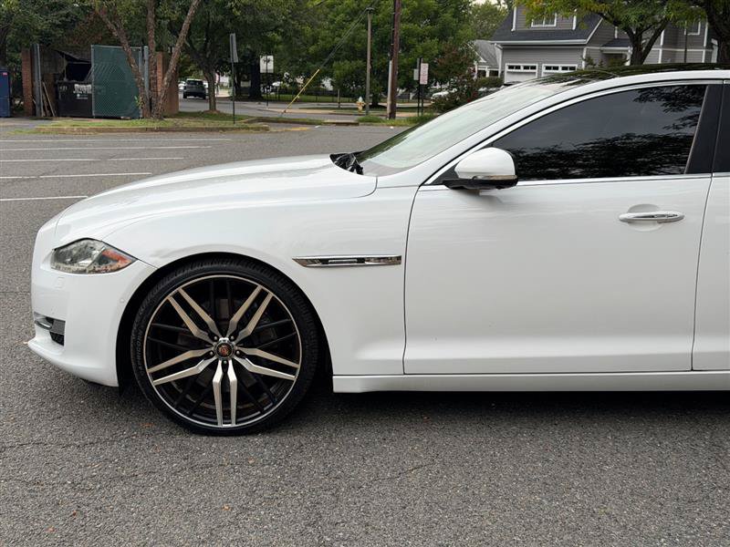Used 2016 Jaguar XJ L Supercharged RWD image 14