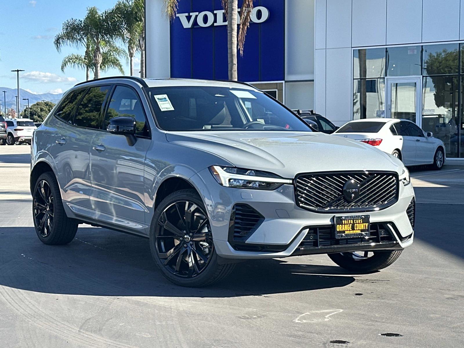New 2026 Volvo XC60 T8 Ultra w/ Climate Package PRO AWD/4WD image 1