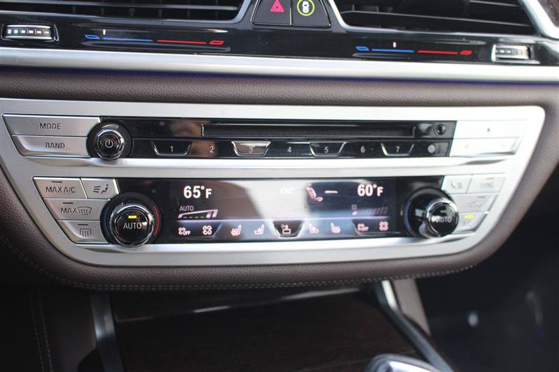 Used 2018 BMW 750i xDrive AWD/4WD image 22